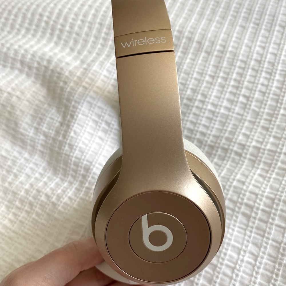 Beats Solo2 Wireless Headphones